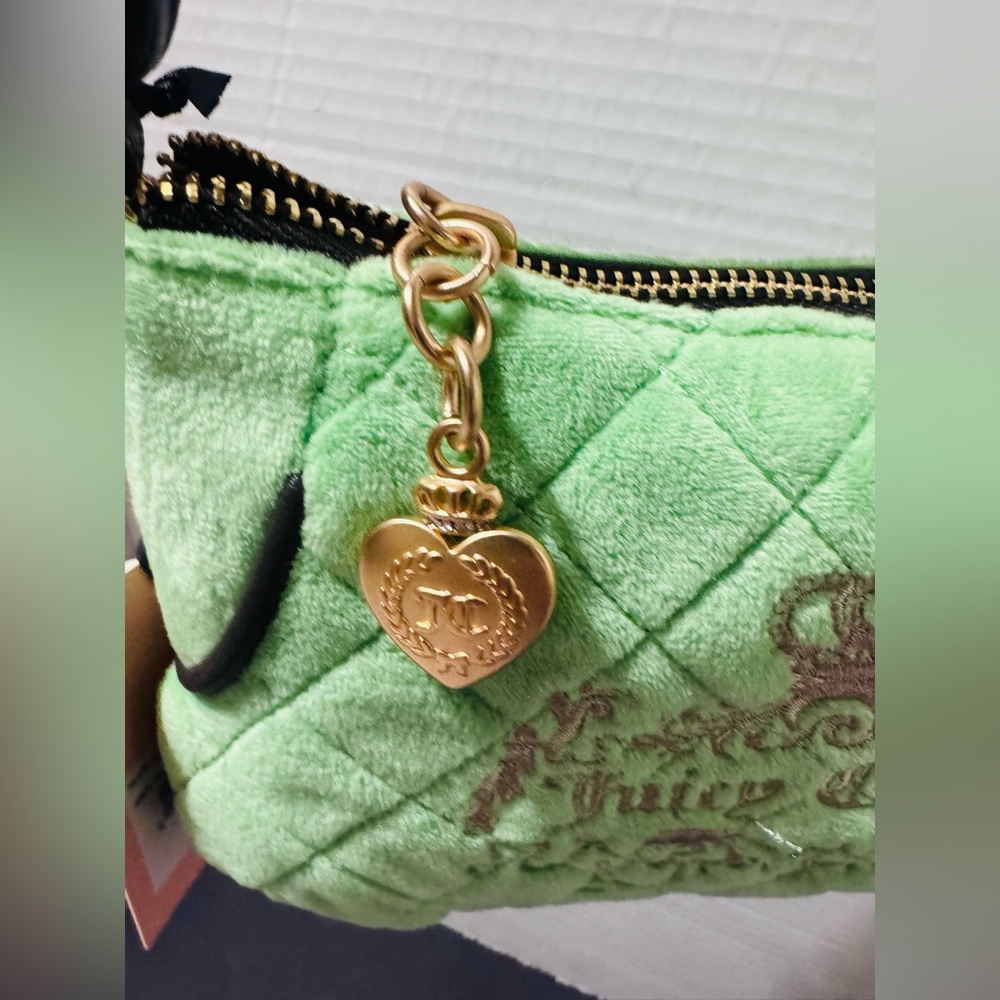Juicy Couture tale retro Green Quilted mini Shoulder Bag with Gold Charm BNWT - Picture 4 of 9